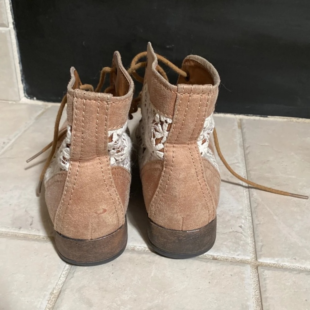 Tan booties - Picture 5 of 6